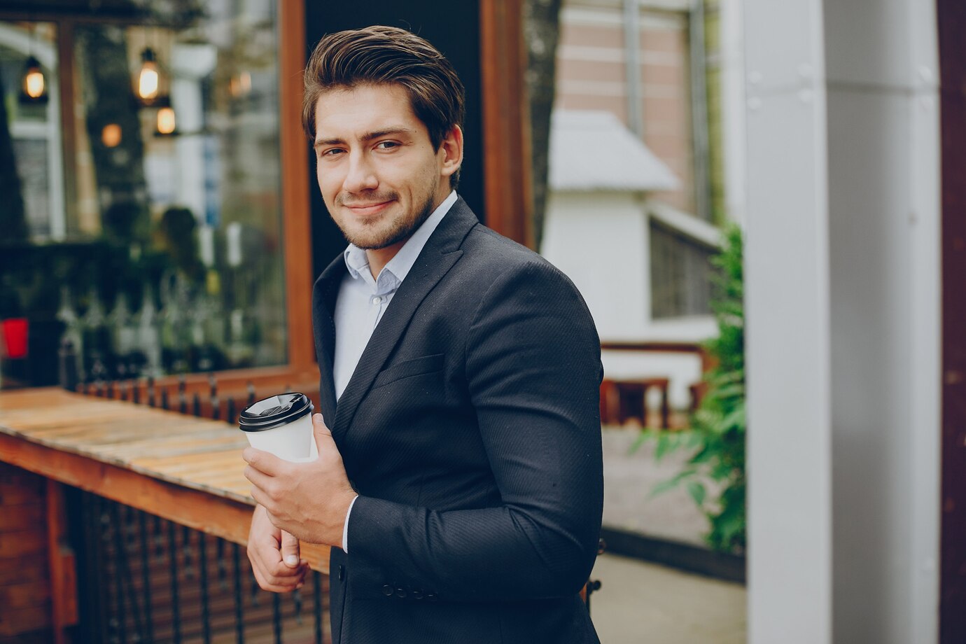 handsome-businesman-summer-city_1157-18984